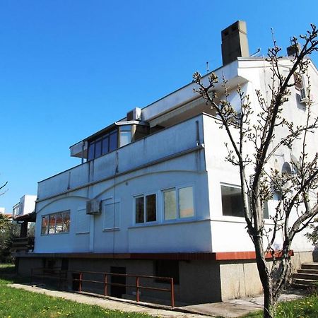 Apartments Tomislav Малинска Экстерьер фото